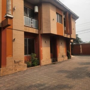 Parcelle MIS En VENTE Sur BOULEVARD DANS LA COMMUNE DE LIMETE 6 RUE